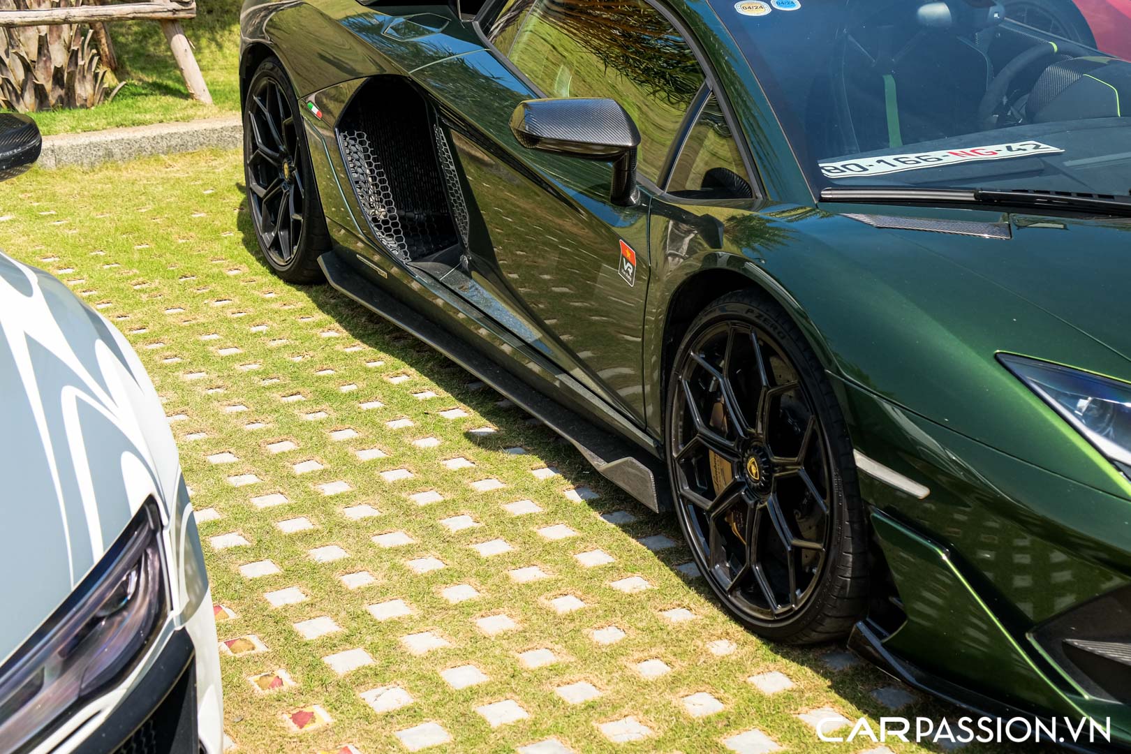 CP-Lamborghini Aventador SVJ Verde Ermes41.jpg