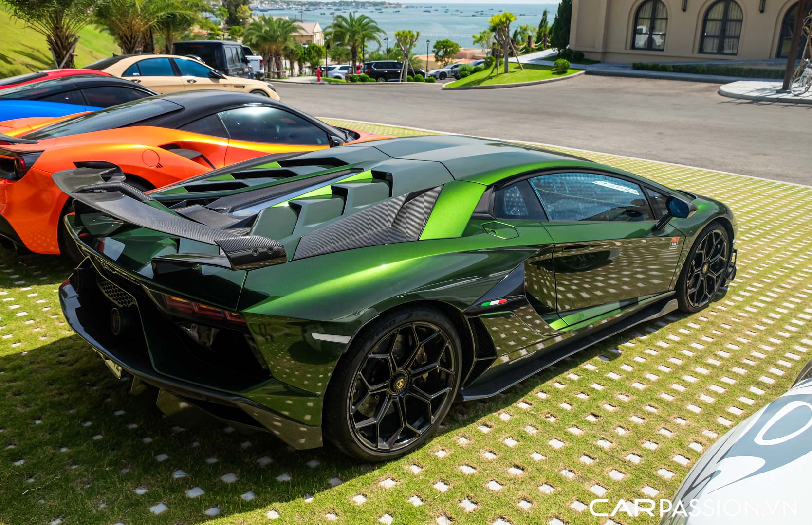 CP-Lamborghini Aventador SVJ Verde Ermes48.jpg