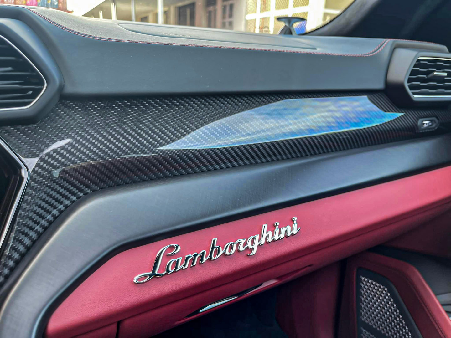 CP-Lamborghini Urus mới về Việt Nam16.jpg