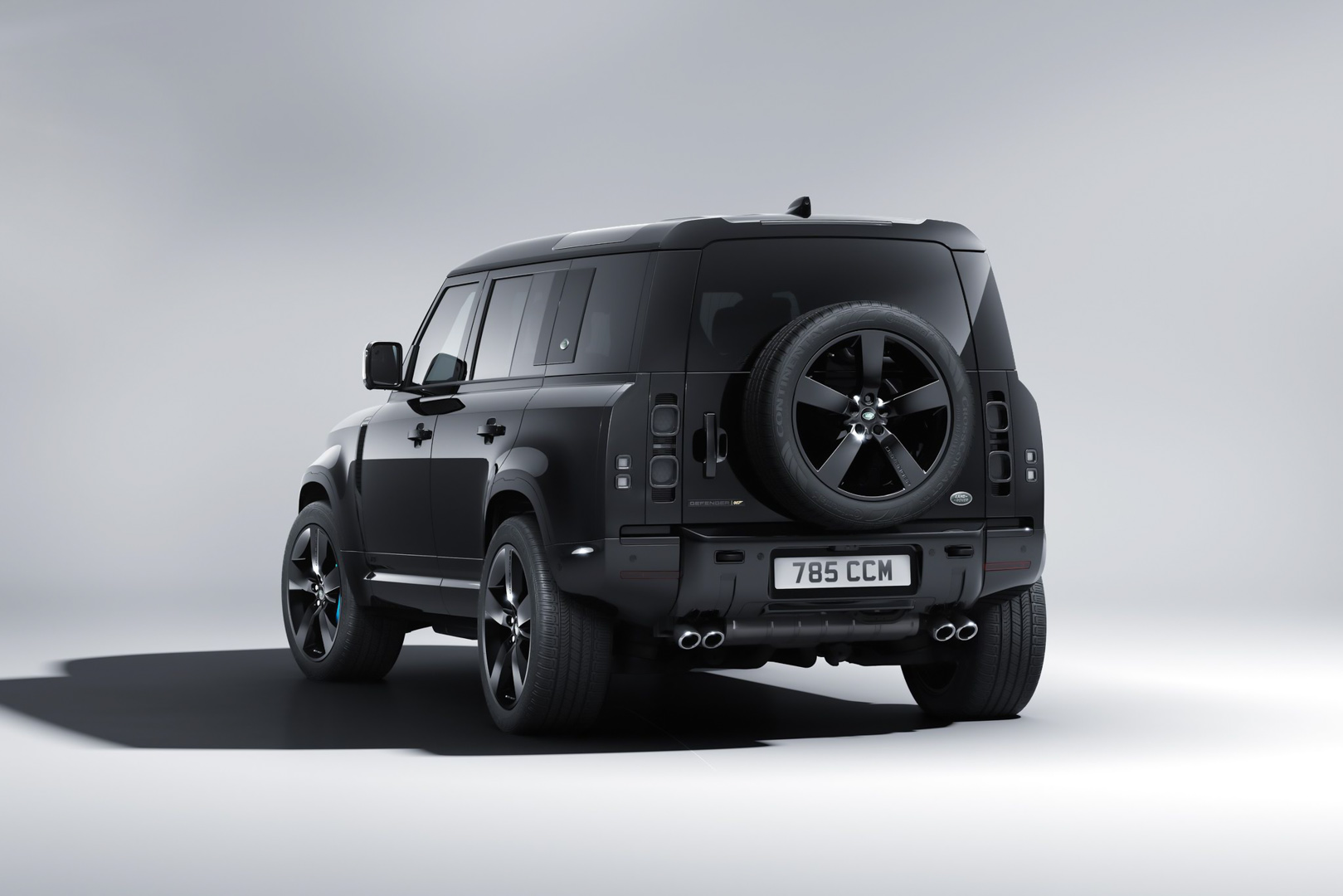 CP-Land Rover Defender V8 Bond Edition (7).jpg