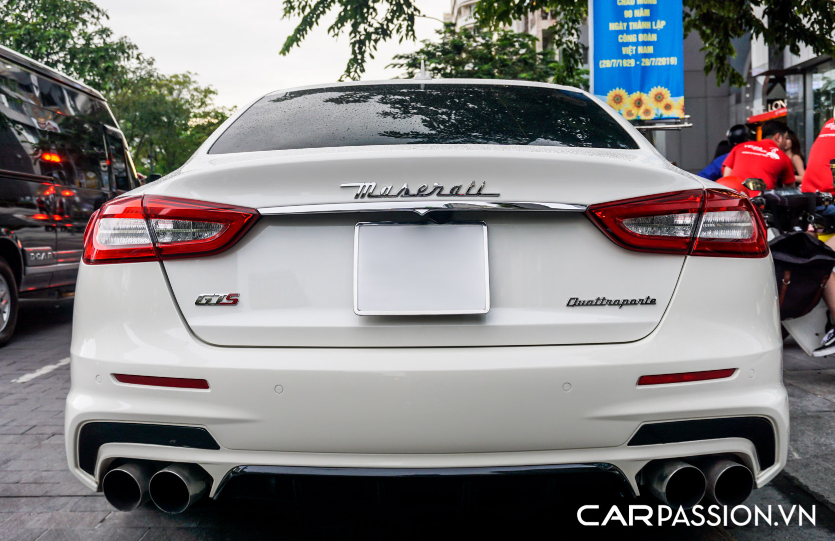 CP-Maserati Quattroporte độ (10).jpg