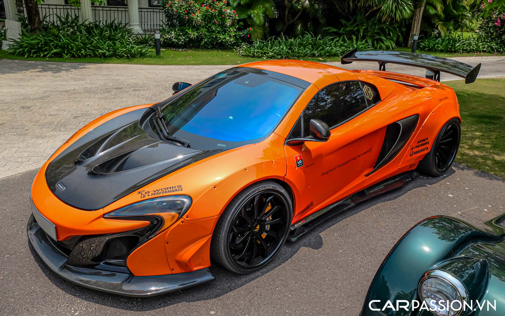 CP-McLaren 650S Spider độ Liberty Walk Performance29.jpg