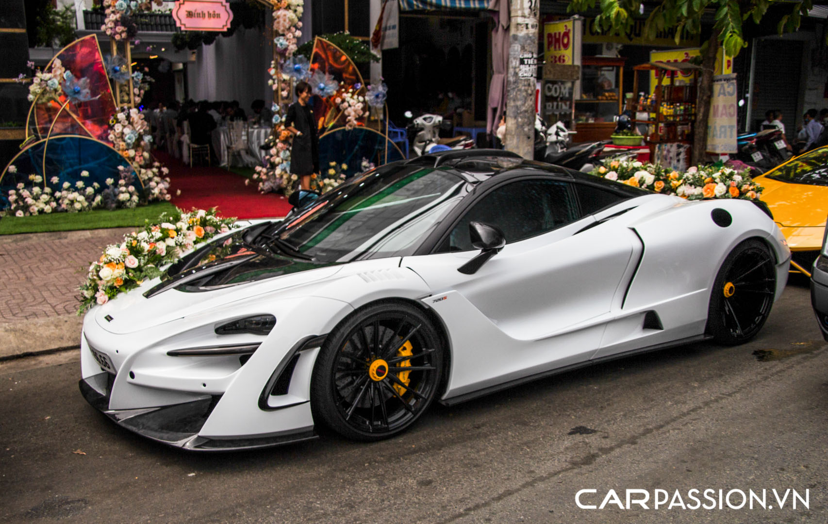 CP-McLaren 720S độ Novitec N-Largo làm xe hoa8.jpg