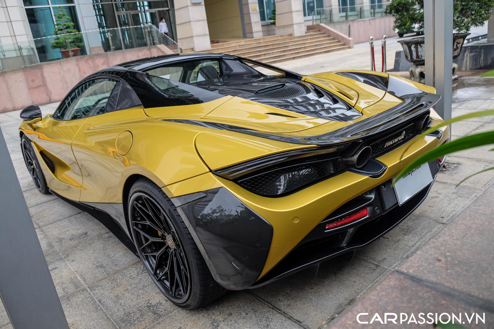 CP-McLaren 720S Spider độ Novitec36.jpg