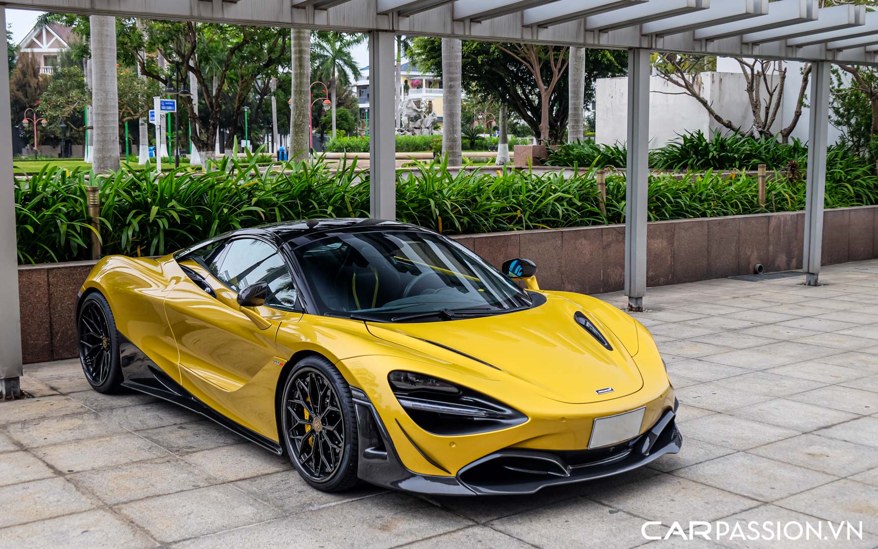 CP-McLaren 720S Spider độ Novitec4.jpg