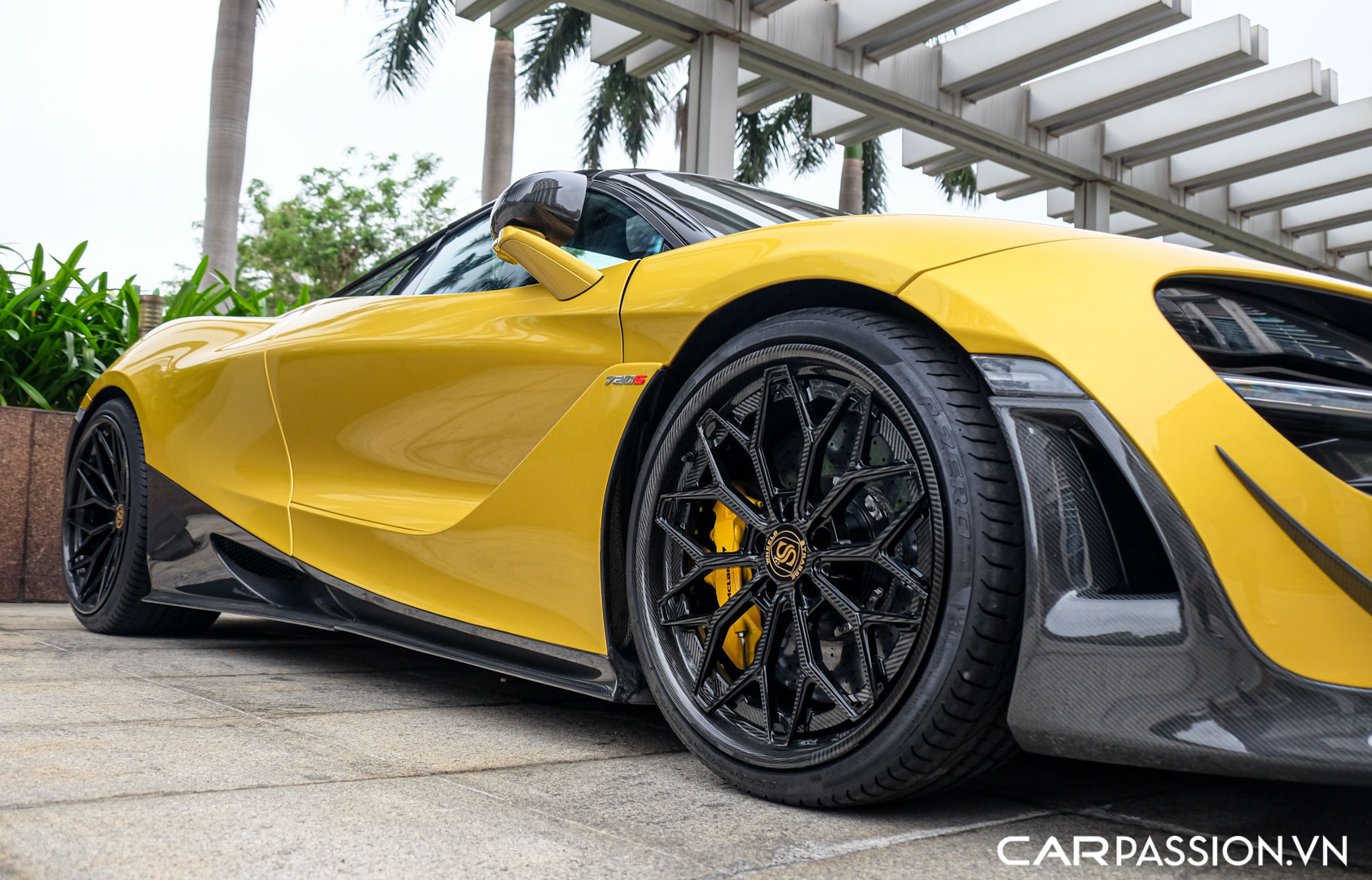 CP-McLaren 720S Spider độ Novitec45.jpg