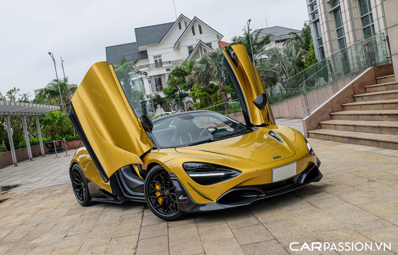 CP-McLaren 720S Spider độ Novitec57.jpg