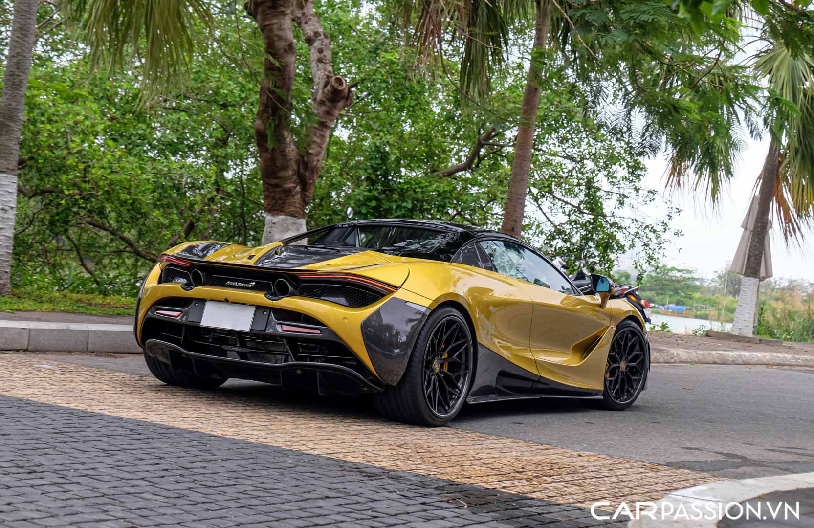 CP-McLaren 720S Spider độ Novitec67.jpg