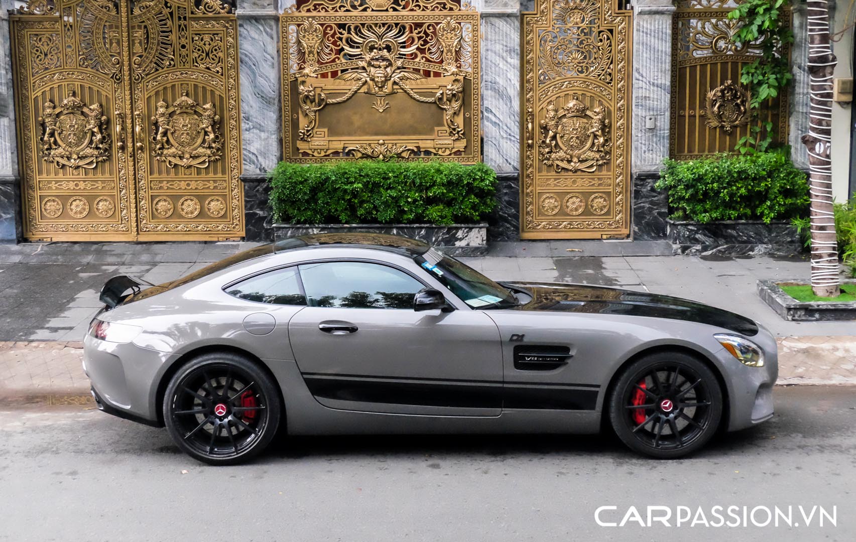 CP-Mercedes-AMG GT S màu xám xi măng (27).JPG