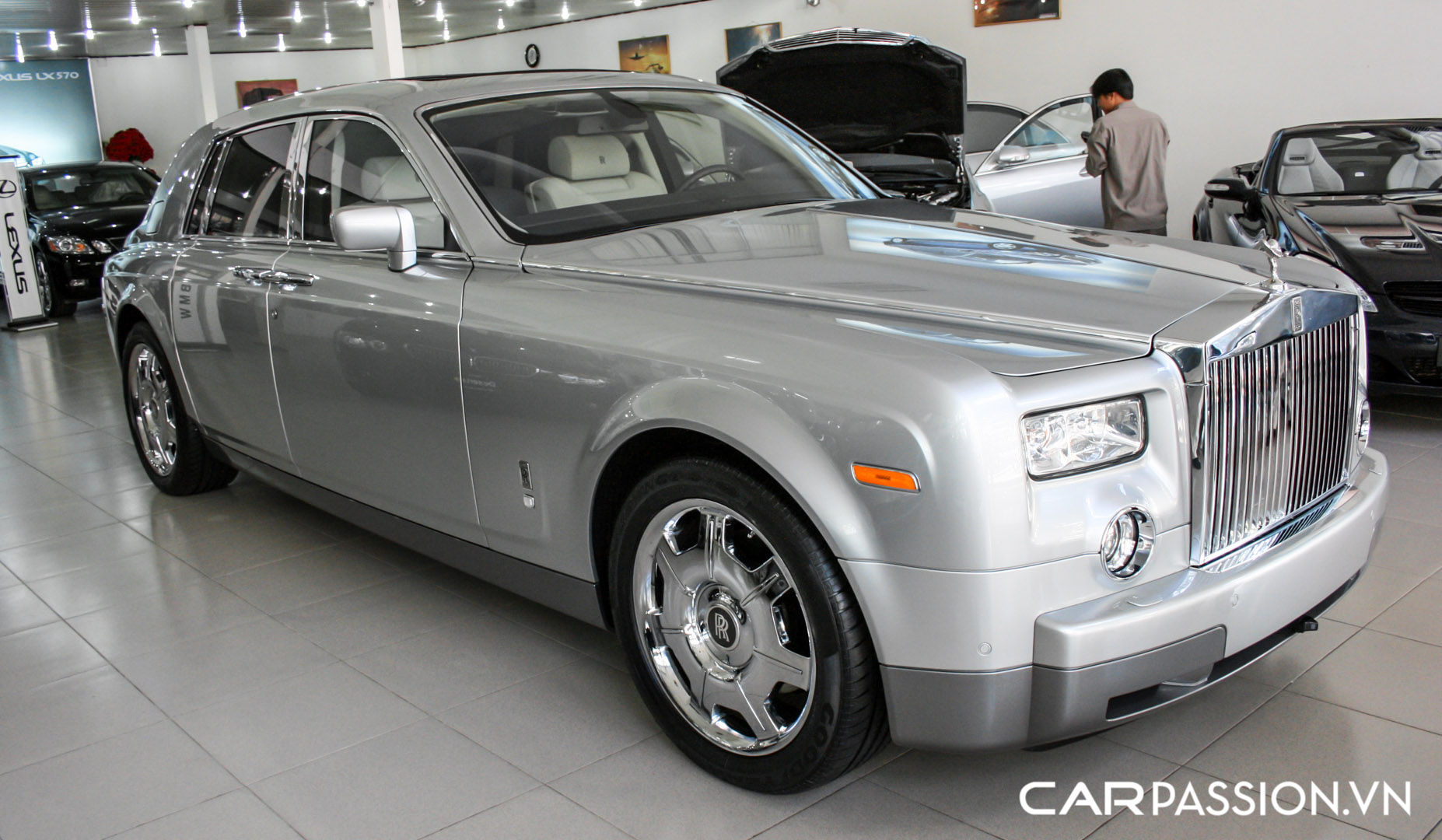 CP-Rolls-Royce Phantom đầu tiên về Việt Nam11.jpg