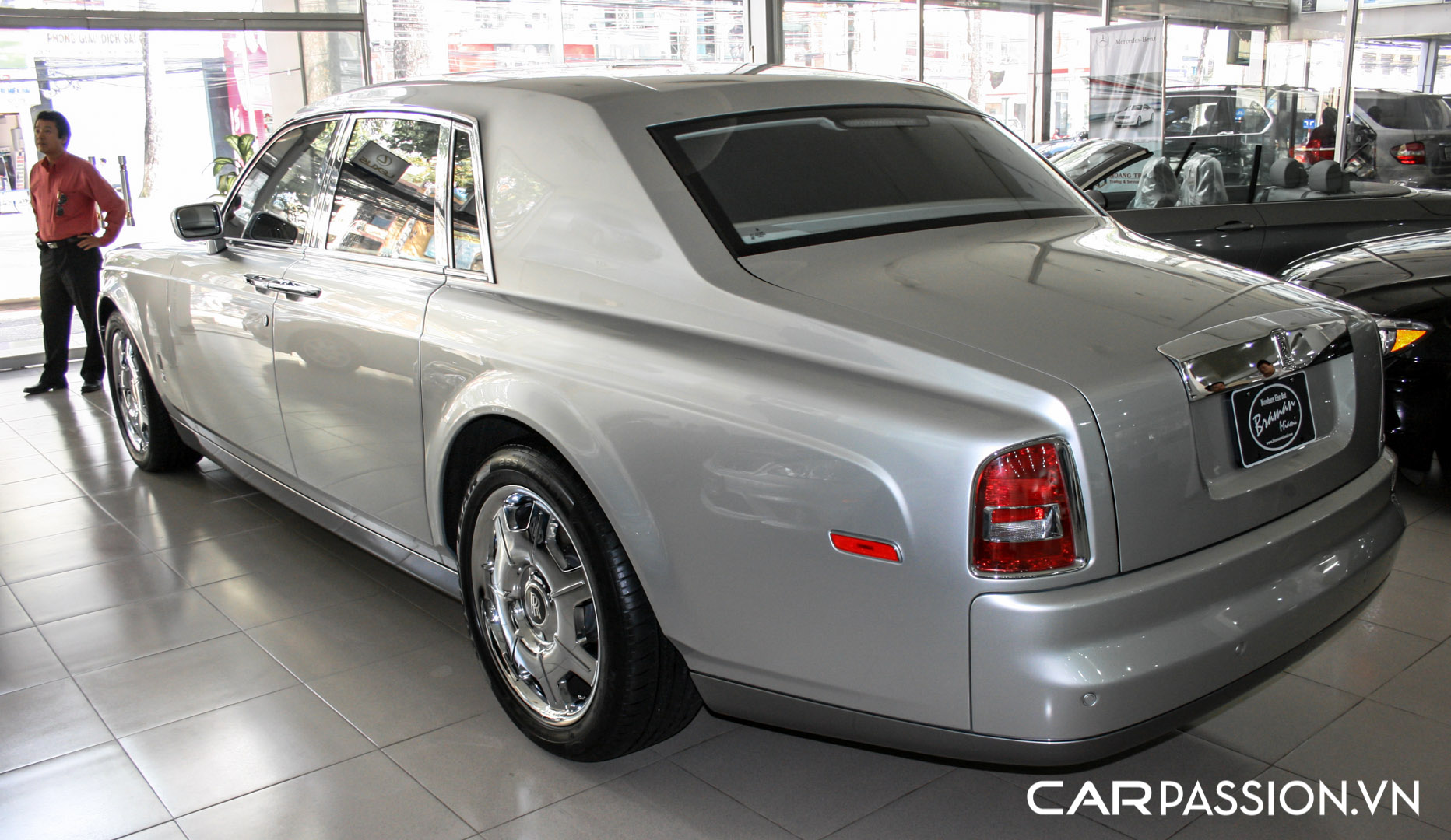 CP-Rolls-Royce Phantom đầu tiên về Việt Nam16.jpg