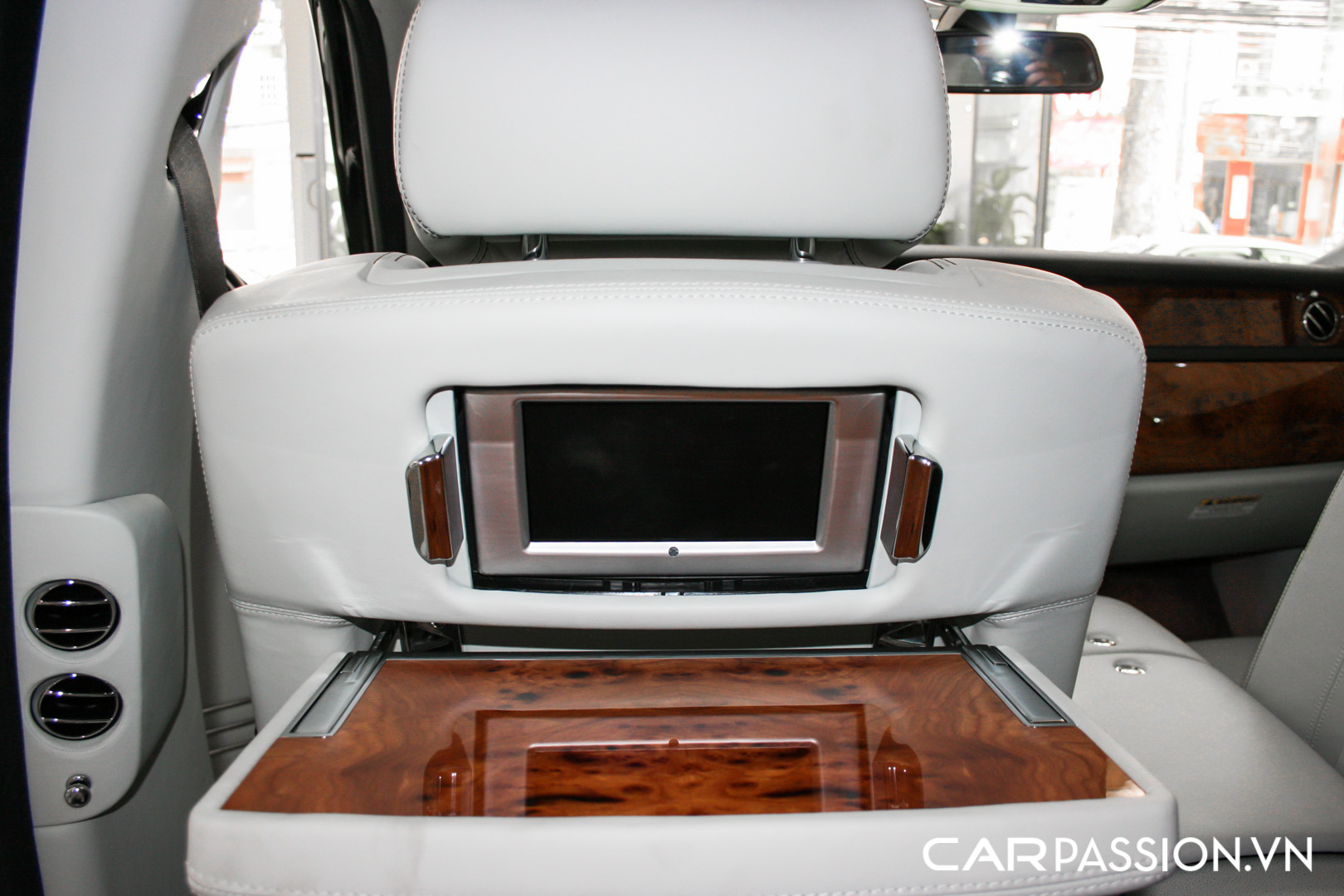 CP-Rolls-Royce Phantom đầu tiên về Việt Nam37.jpg