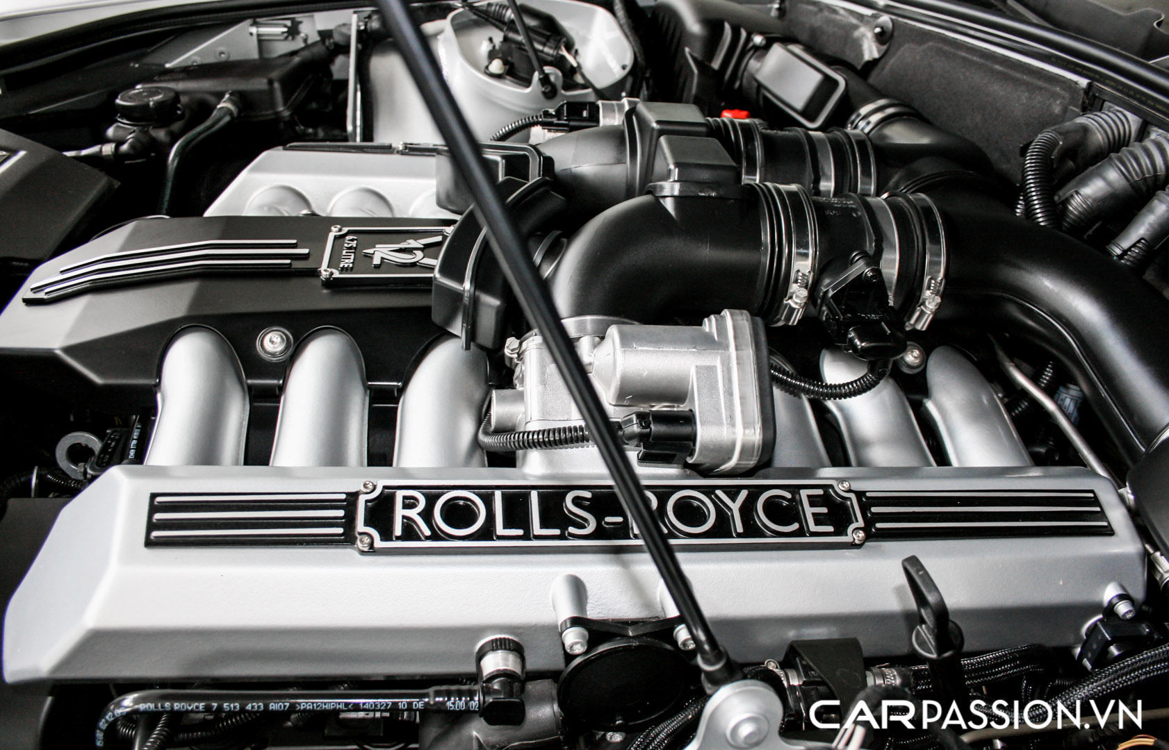 CP-Rolls-Royce Phantom đầu tiên về Việt Nam50.jpg