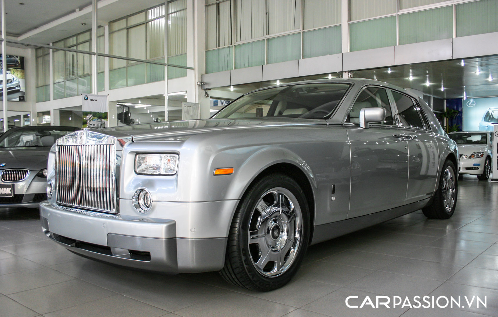 CP-Rolls-Royce Phantom đầu tiên về Việt Nam8.jpg