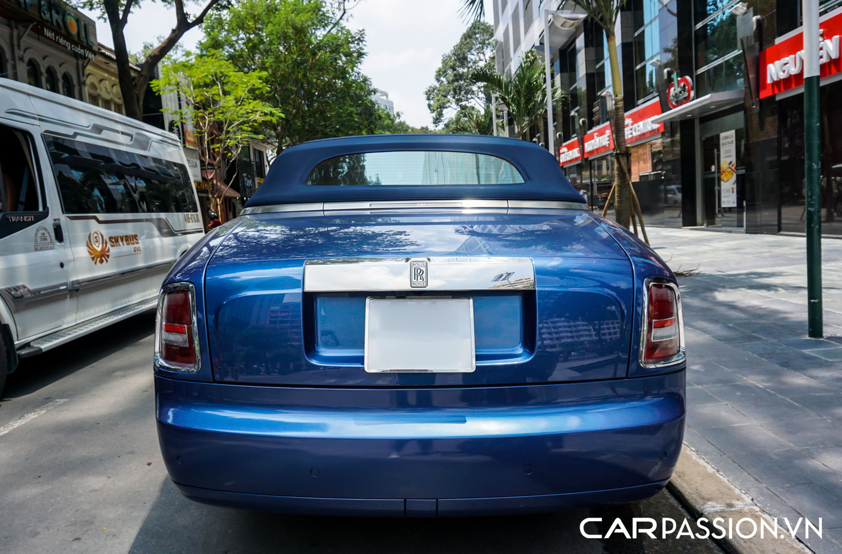 CP-Rolls-Royce Phantom Drophead Coupe xanh (8).jpg