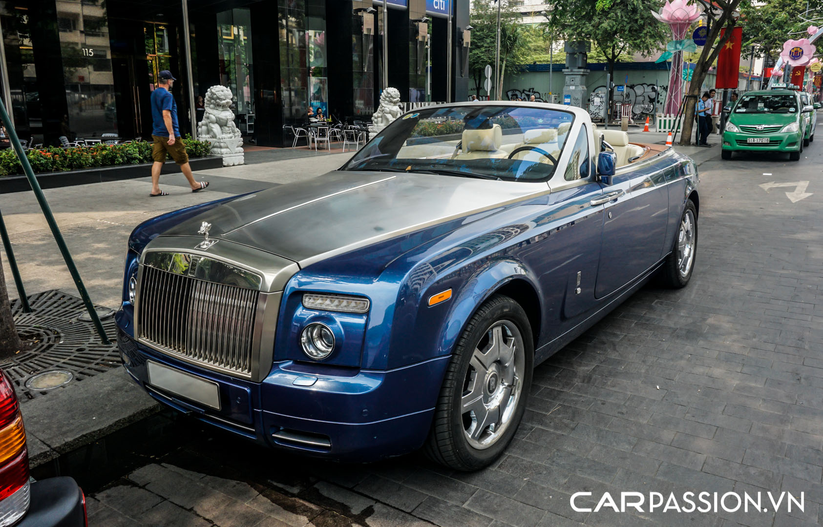 CP-Rolls-Royce Phantom Drophead Coupe xanh (9).jpg