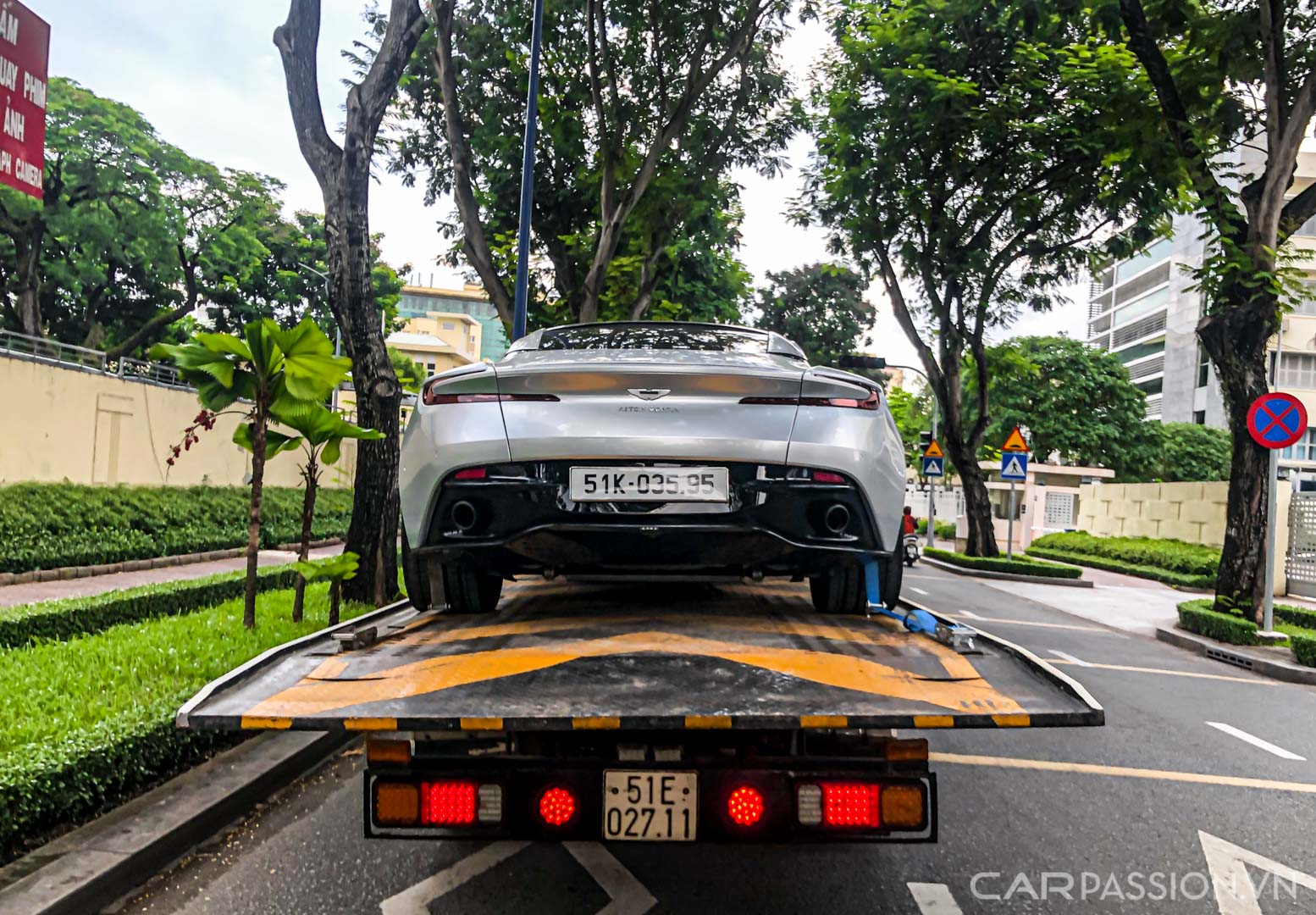 CP-Tập đoàn Trung Nguyên tậu Aston Martin DB1111.jpg