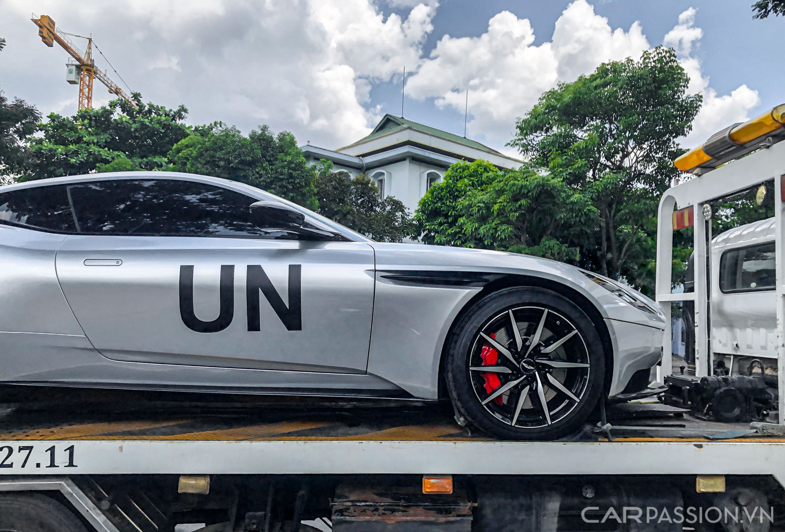 CP-Tập đoàn Trung Nguyên tậu Aston Martin DB118.jpg