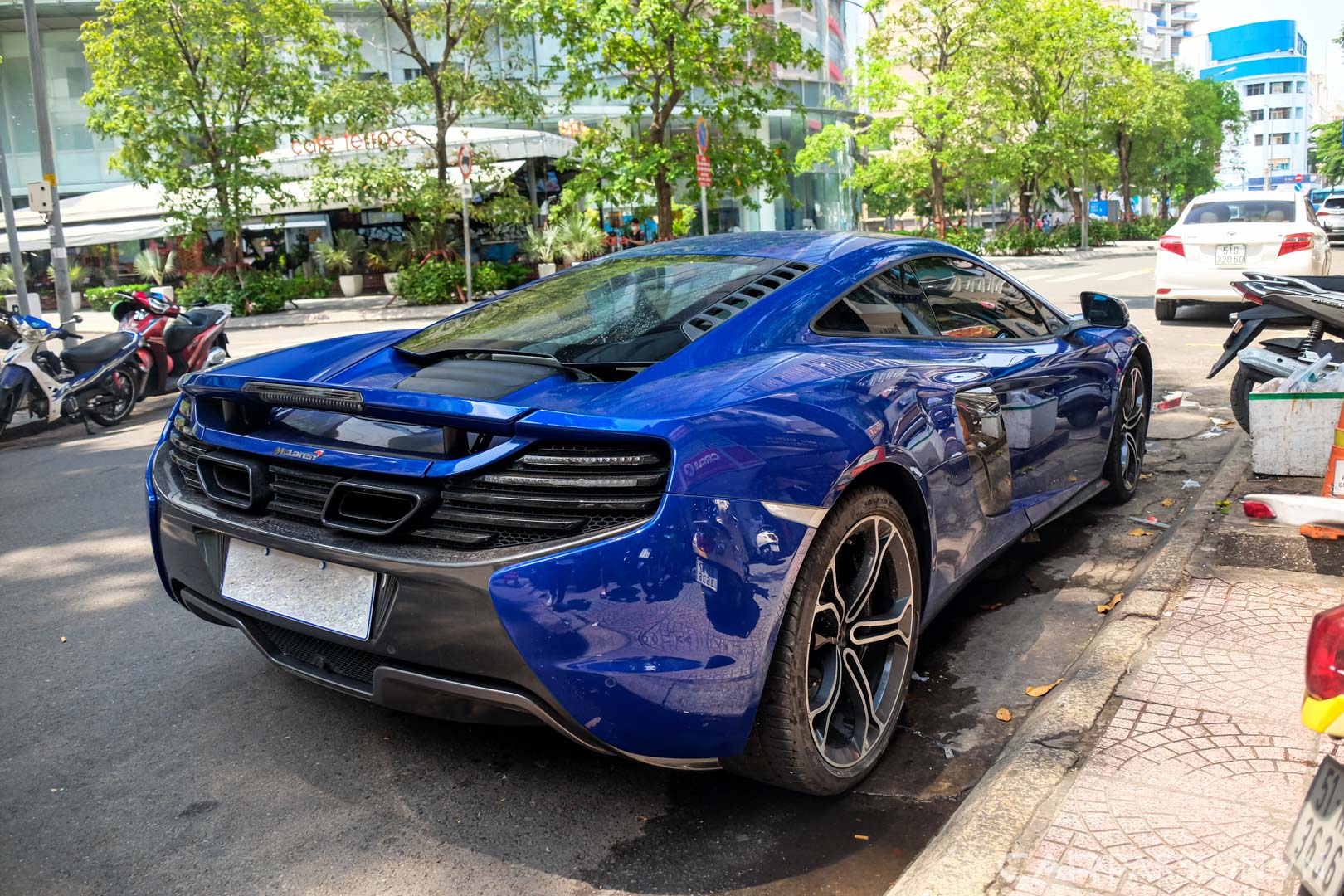 CP- Thêm McLaren 650S về Việt Nam23.jpg