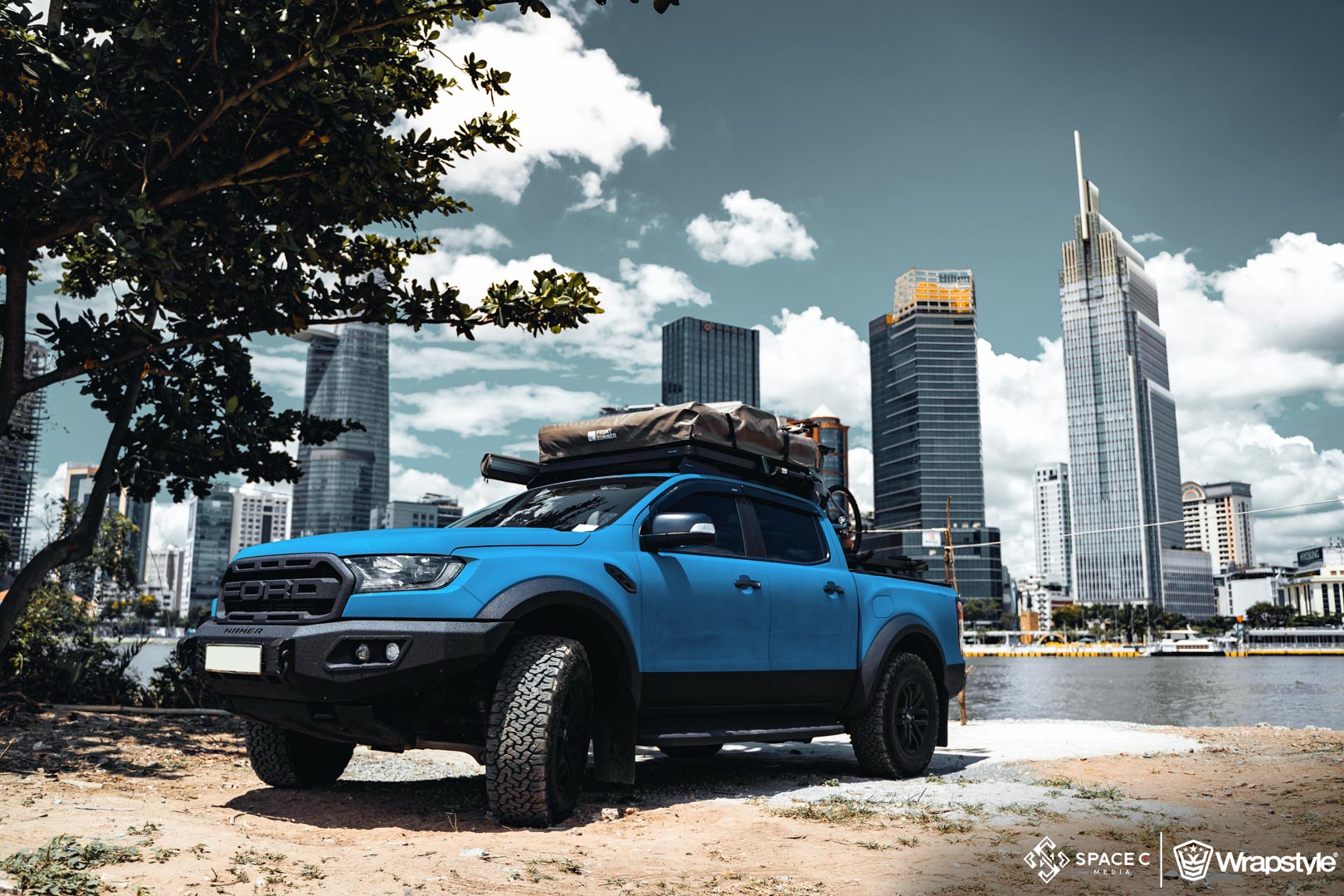 CP-Tín đồ du lịch độ Ford Ranger Raptor2.jpg