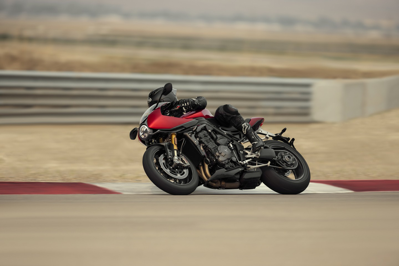 CP-Triumph Speed Triple 1200 RR (7).jpg