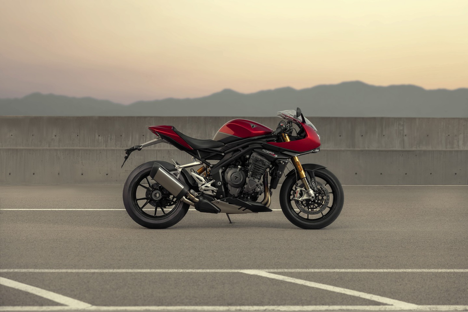 CP-Triumph Speed Triple 1200 RR (8).jpg