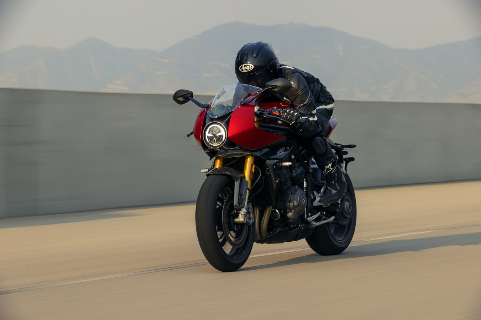 CP-Triumph Speed Triple 1200 RR (9).jpg