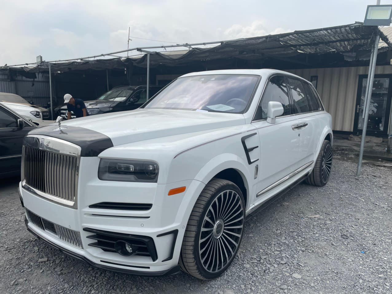Cullinan Mansory (3).jpg