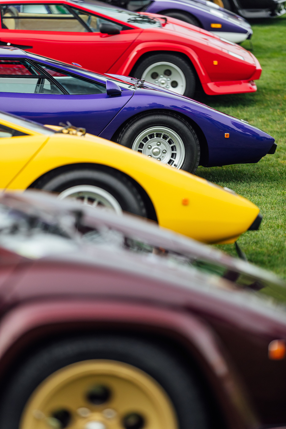 Dan-lamborghini-countach-co-dat-gia-tu-hop-chao-don-hau-due-countach-lpi-800-4 (10).JPG