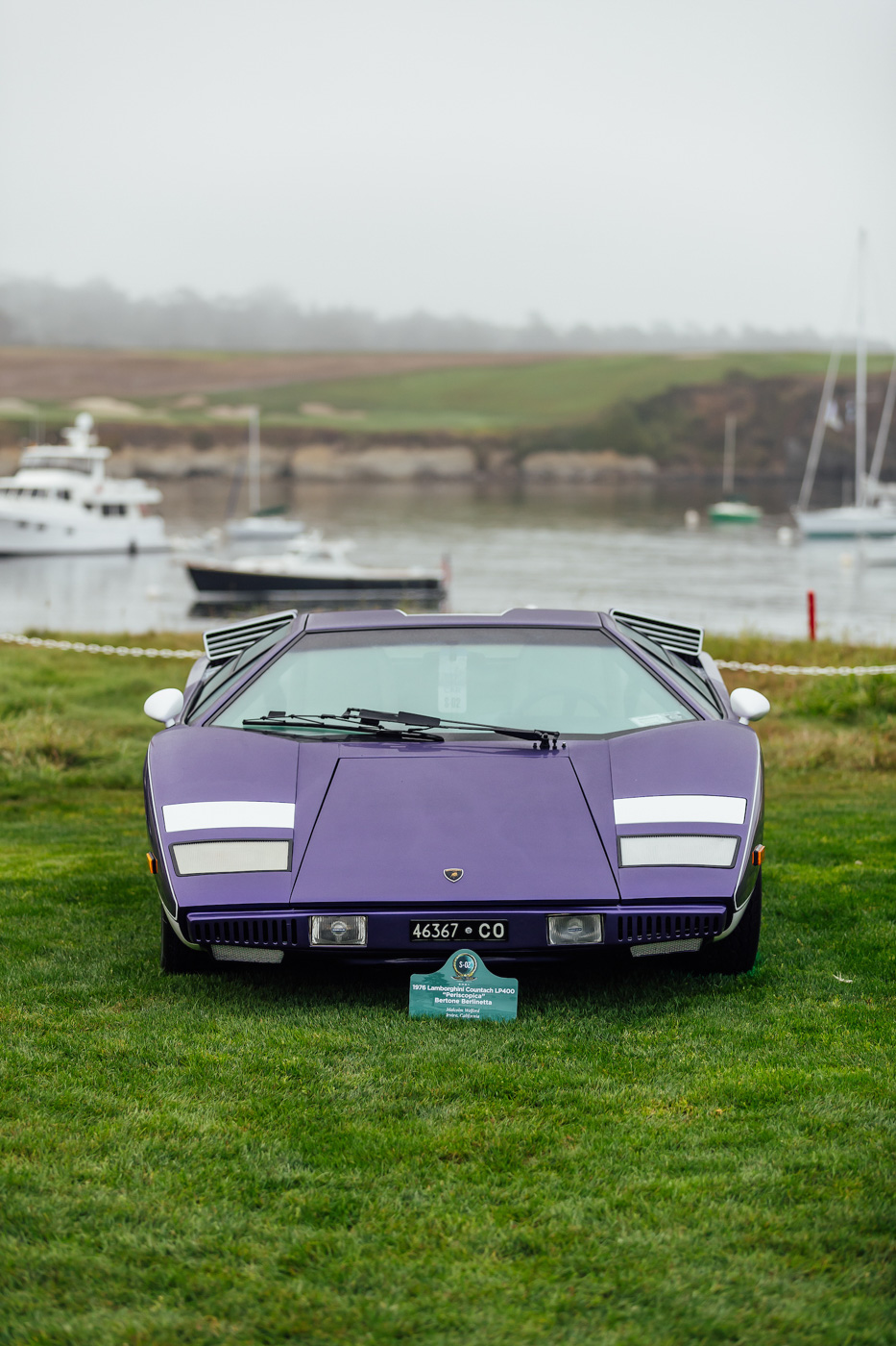 Dan-lamborghini-countach-co-dat-gia-tu-hop-chao-don-hau-due-countach-lpi-800-4 (13).JPG