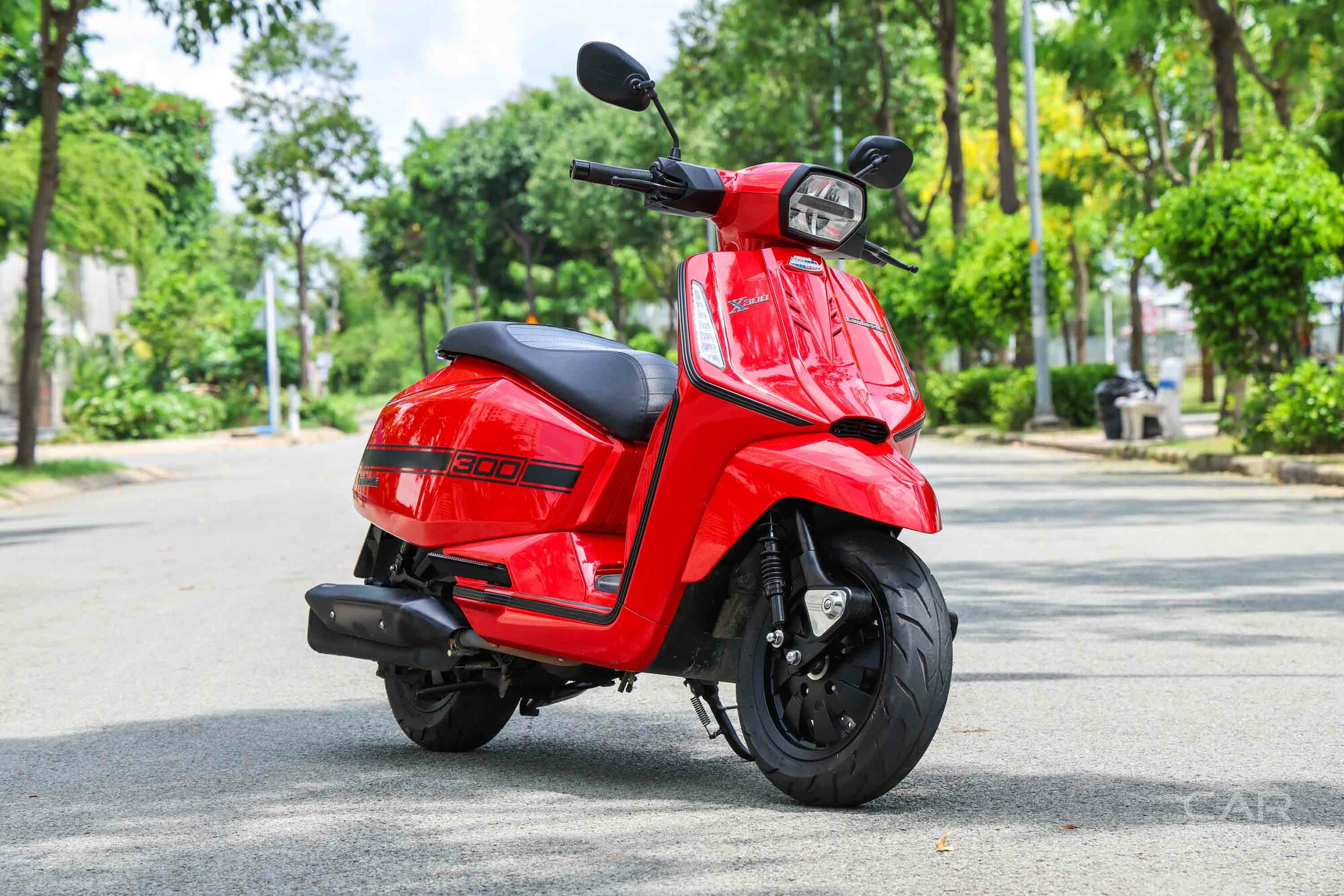 danh-gia-xe-lambretta-x300-anh--10.jpg