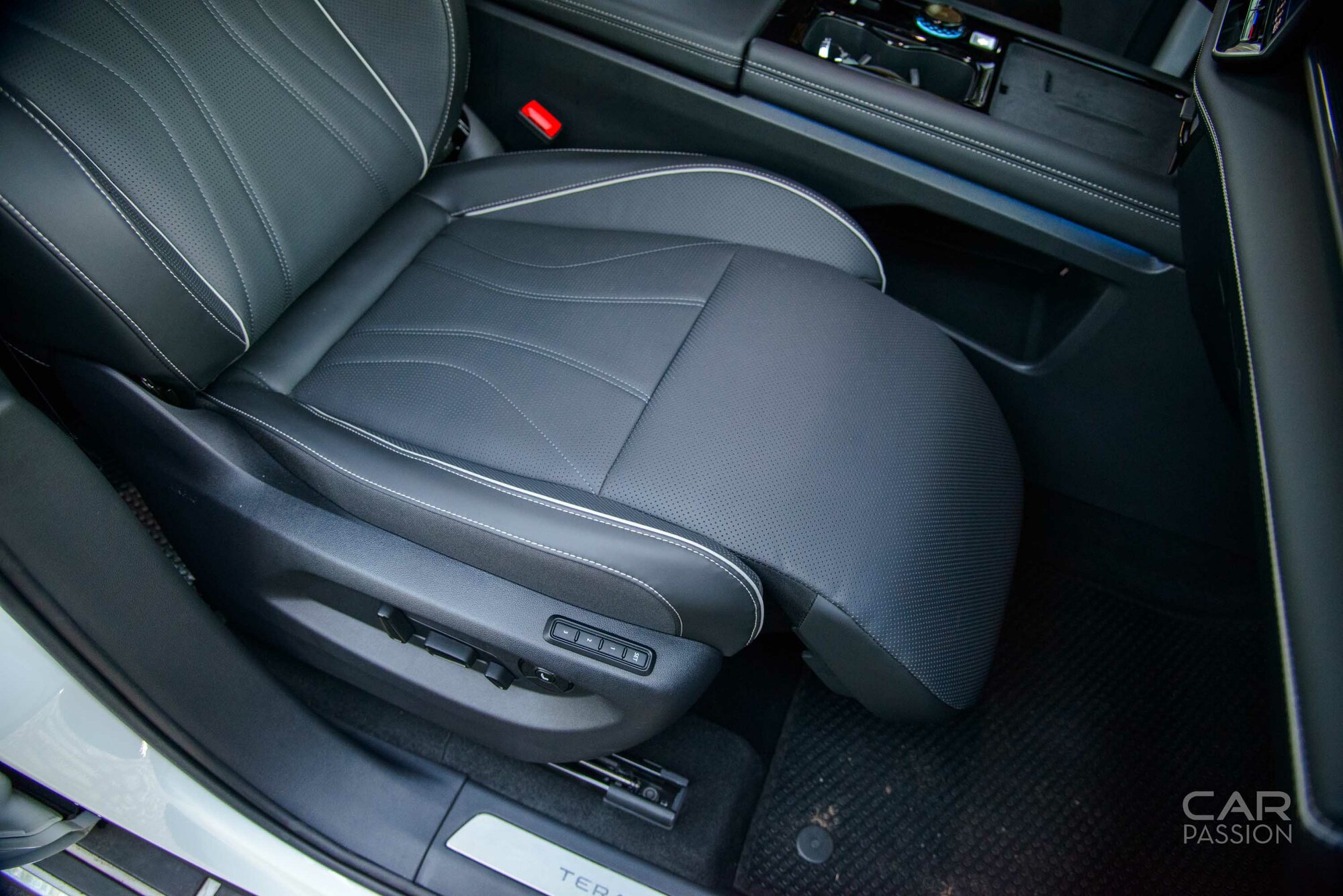 danh-gia-xe-volkswagen-teramont-pro-anh--51.jpg