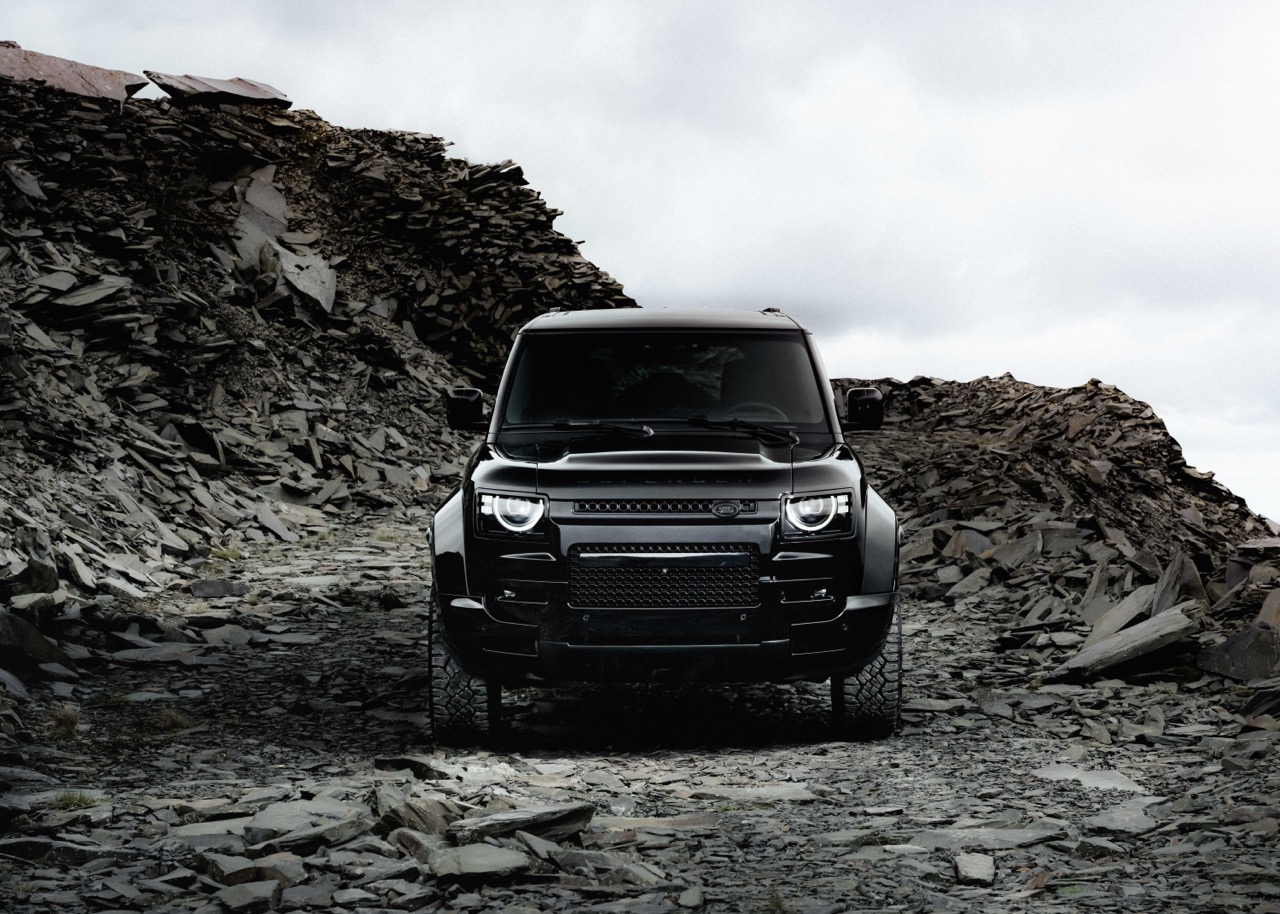 Defender OCTA Black anh -1.jpeg