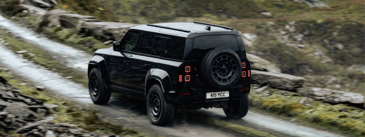 Defender OCTA Black anh -2.jpeg