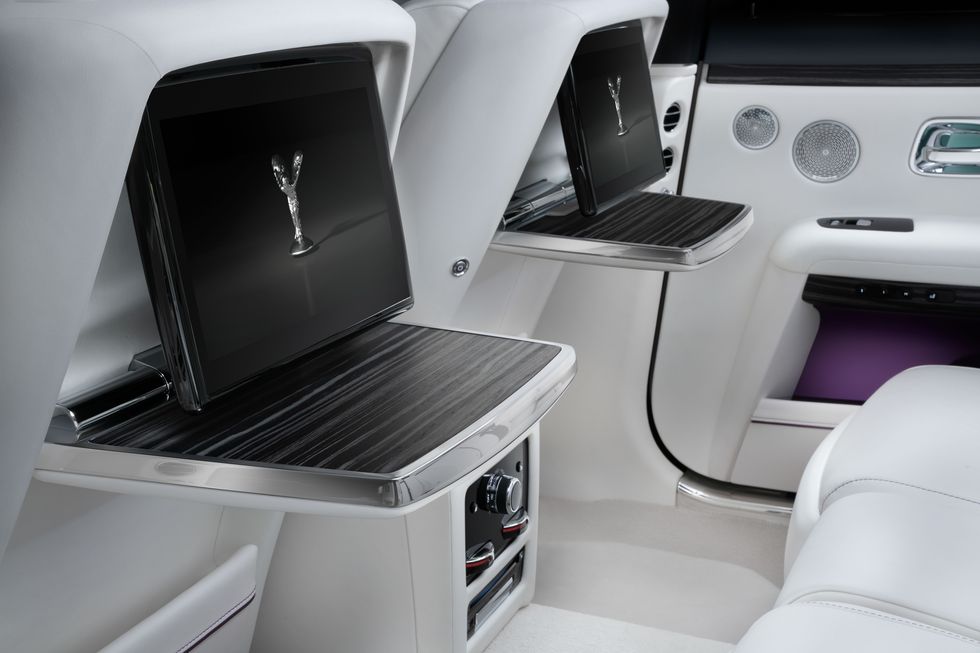 Điểm-qua-giá-bán-một-số-tùy-chọn-trên-Rolls-Royce-Ghost-thế-hệ-mới (2).jpg
