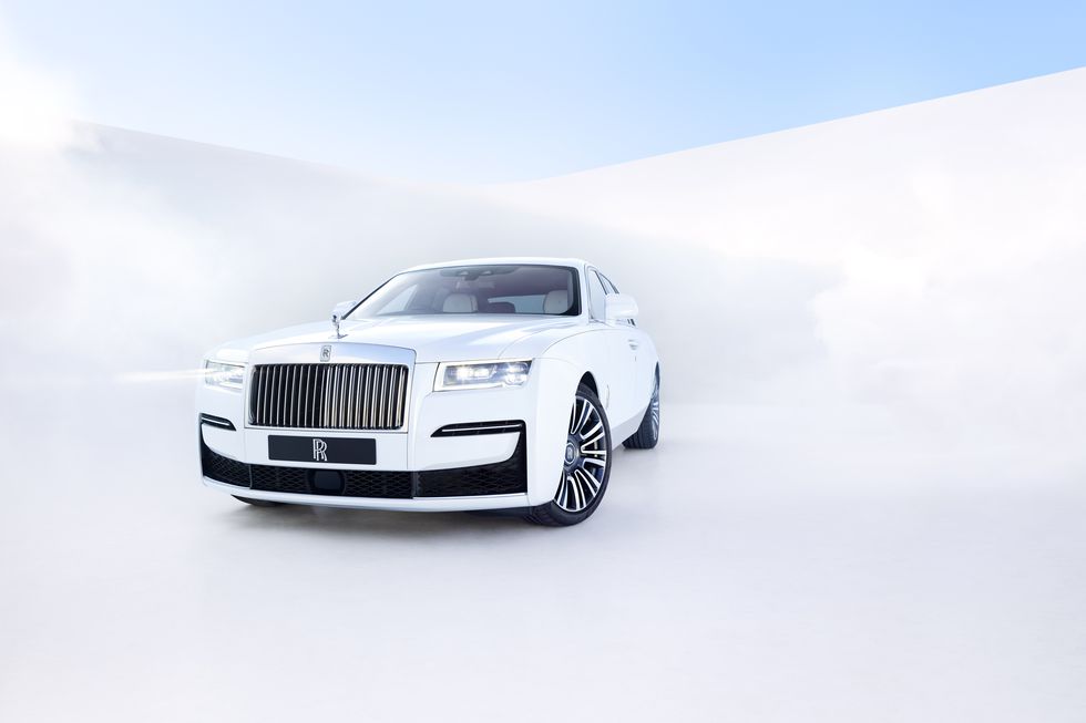 Điểm-qua-giá-bán-một-số-tùy-chọn-trên-Rolls-Royce-Ghost-thế-hệ-mới (6).jpg