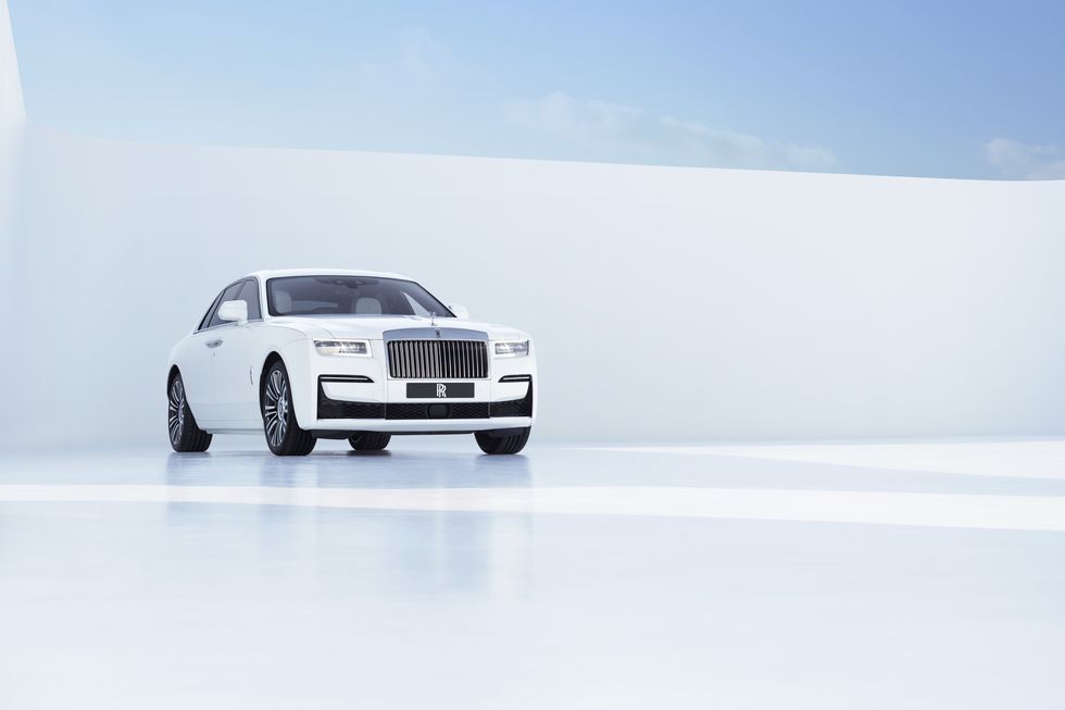 Điểm-qua-giá-bán-một-số-tùy-chọn-trên-Rolls-Royce-Ghost-thế-hệ-mới (7).jpg
