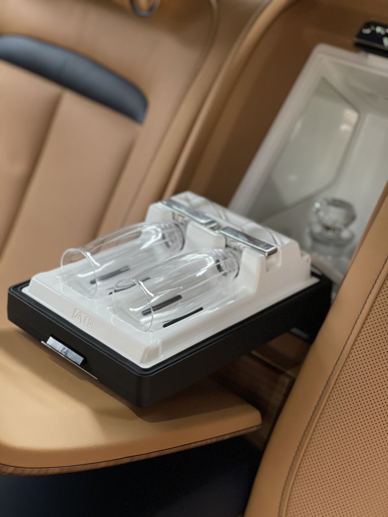 Điểm-qua-giá-bán-một-số-tùy-chọn-trên-Rolls-Royce-Ghost-thế-hệ-mới (9).jpg