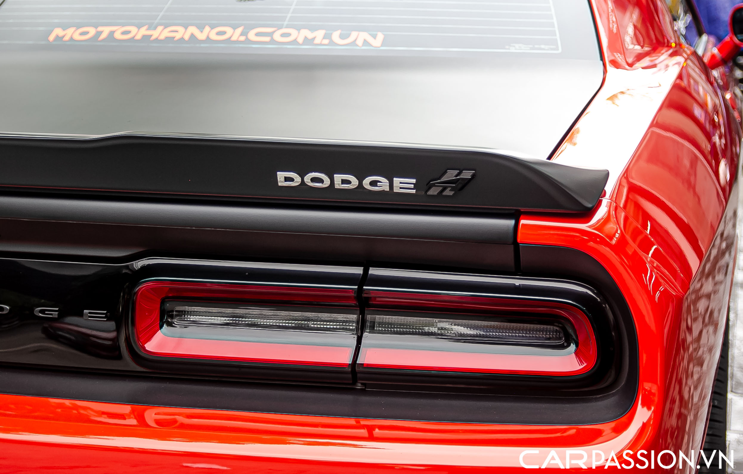 Dodge Challenger (12).JPG