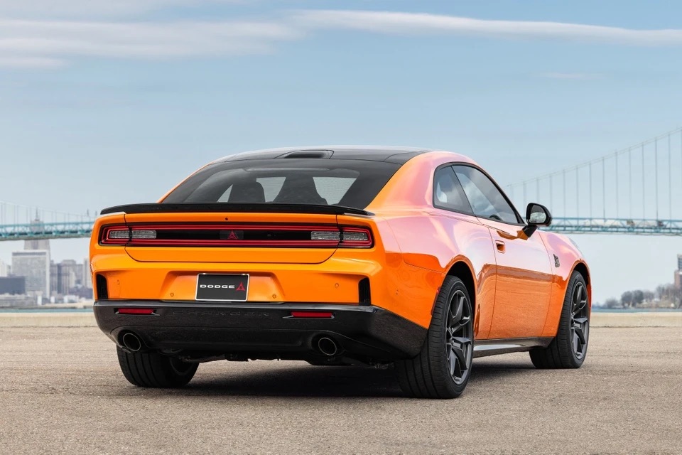 Dodge_Charger_Scat_Pack_12.jpg
