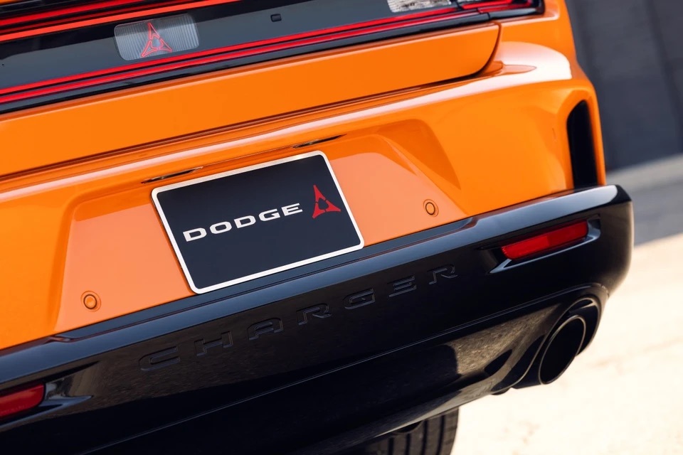 Dodge_Charger_Scat_Pack_5.jpg