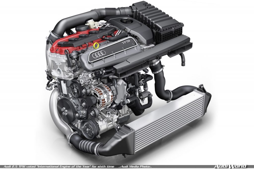 dong-co-5-xylanh-giup-audi-len-dinh-nhung-dan-bien-mat-vi-con-bao-xe-dien-3-1024x683.jpeg