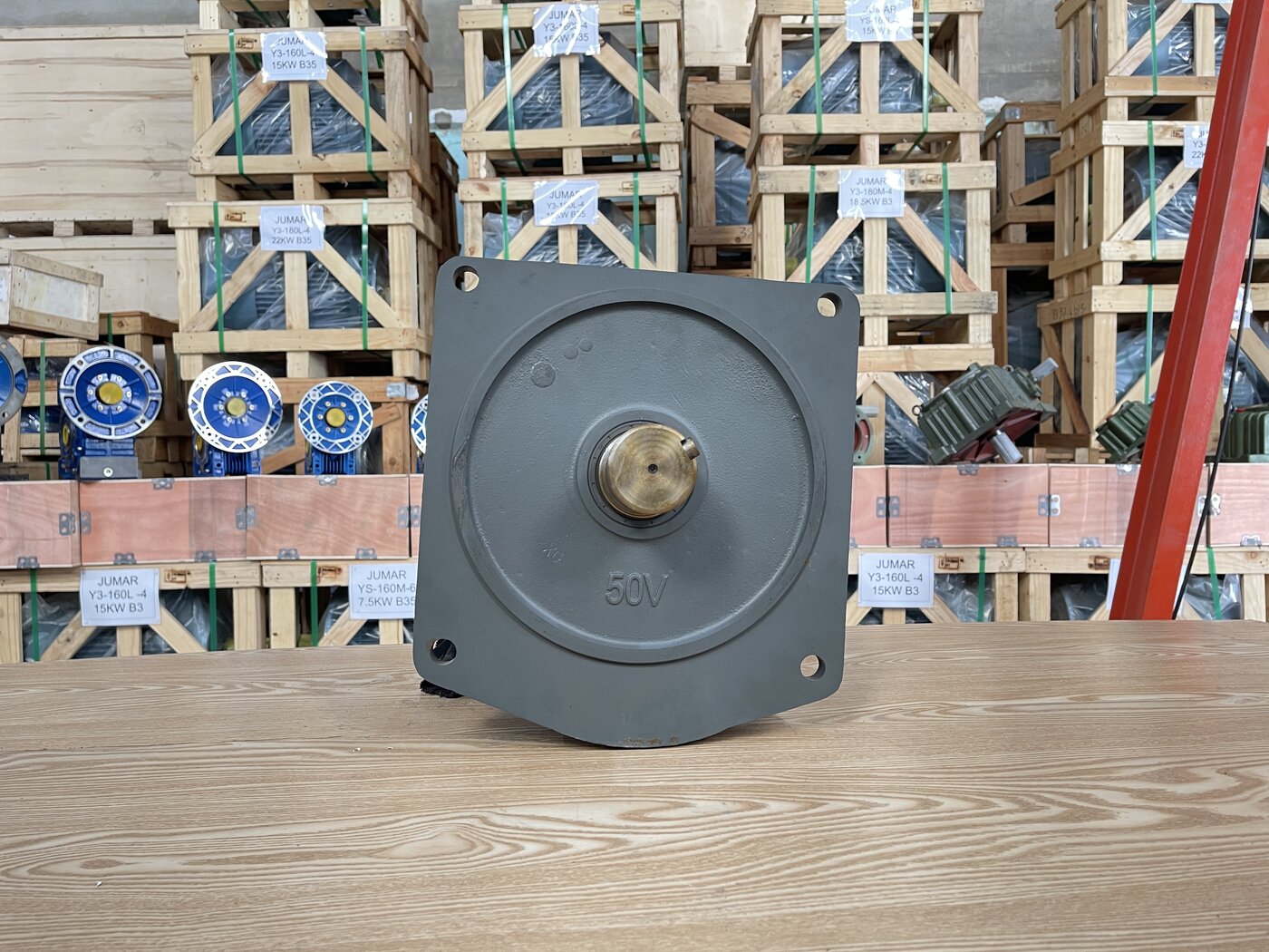 dong-co-giam-toc-3-pha-tu-55kw-den-75kw.JPG