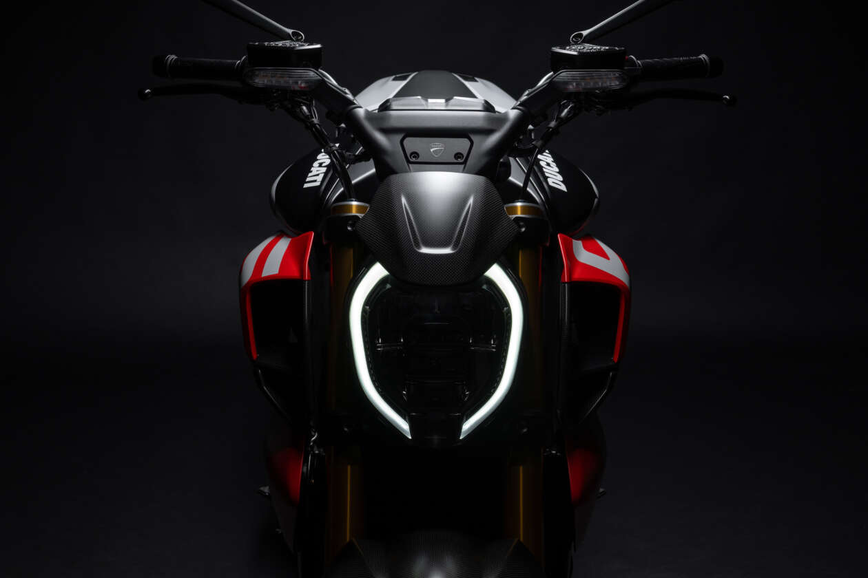 Ducati Diavel V4 RS 2026-anh-11.jpg