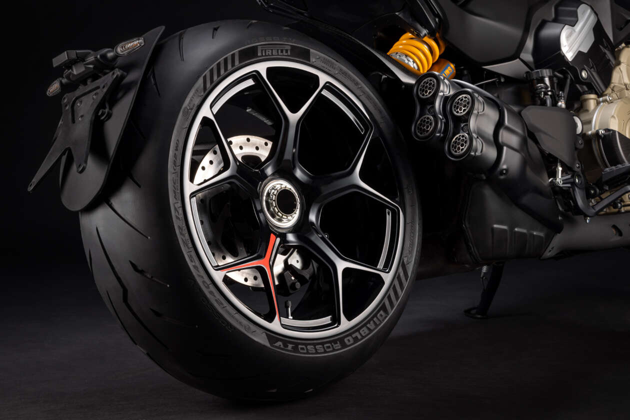 Ducati Diavel V4 RS 2026-anh-8.jpg