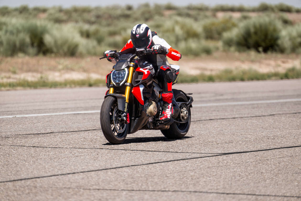 Ducati Diavel V4 RS 2026-anh-9.jpg