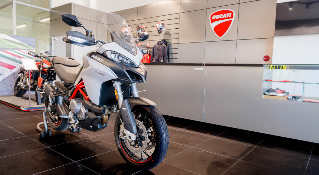 ducati-ha-noi-khai-truong-showroom-hoan-toan-moi-anh-4.jpg