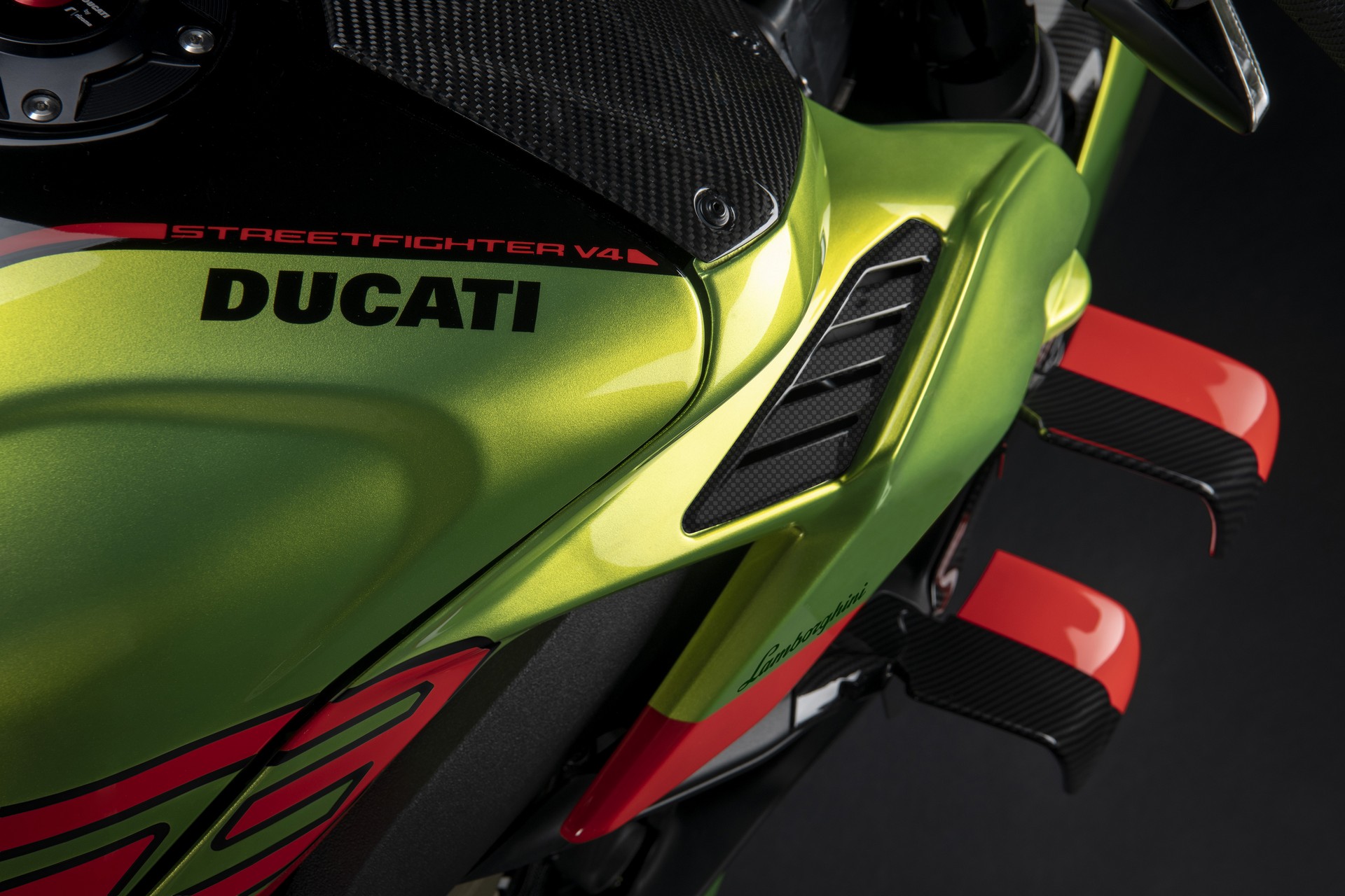 Ducati Streetfighter V4 Lamborghini (21).jpg