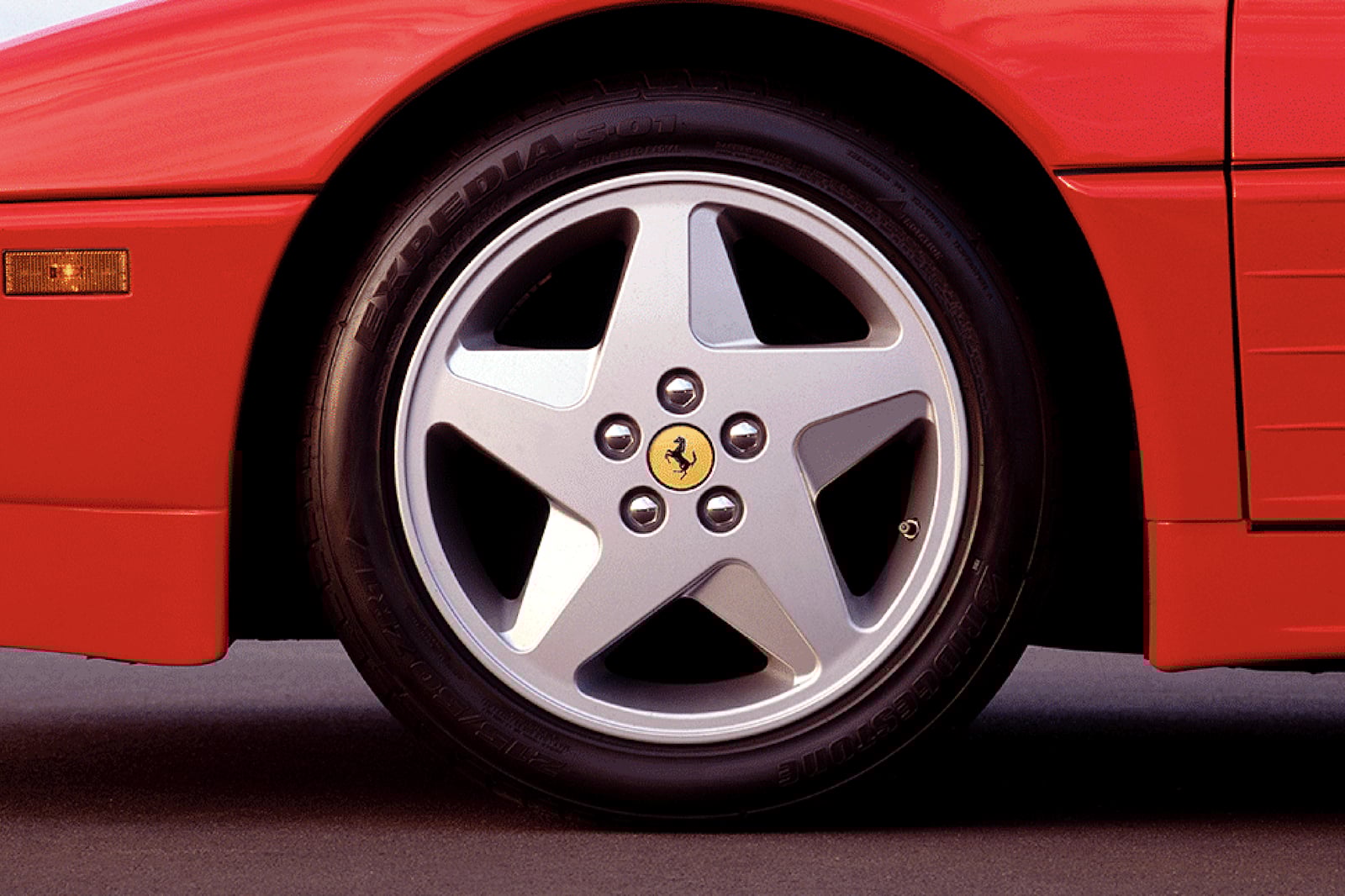 Ferrari (12).jpg