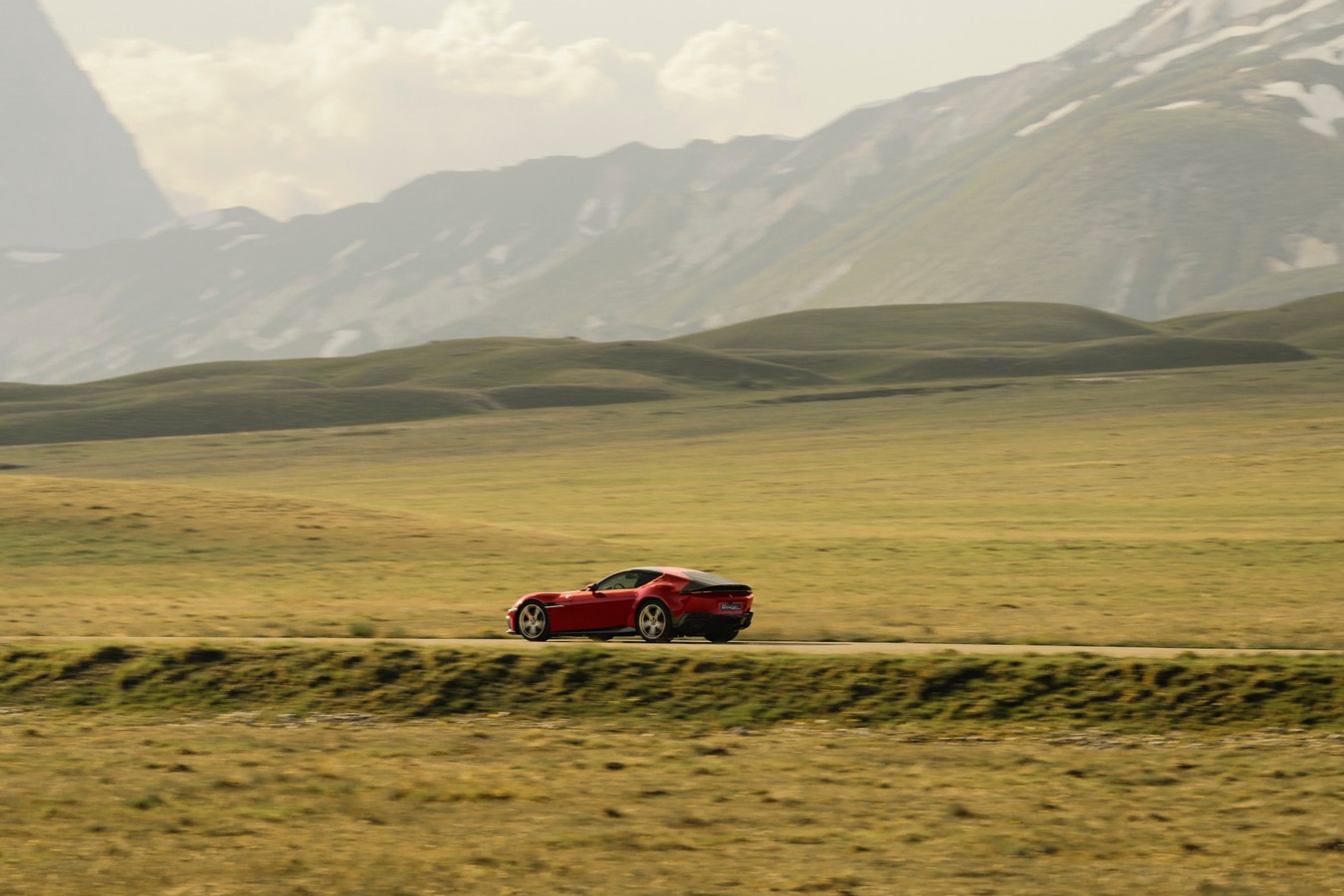 Ferrari-12Cilindri Manuale-anh- (2).jpg
